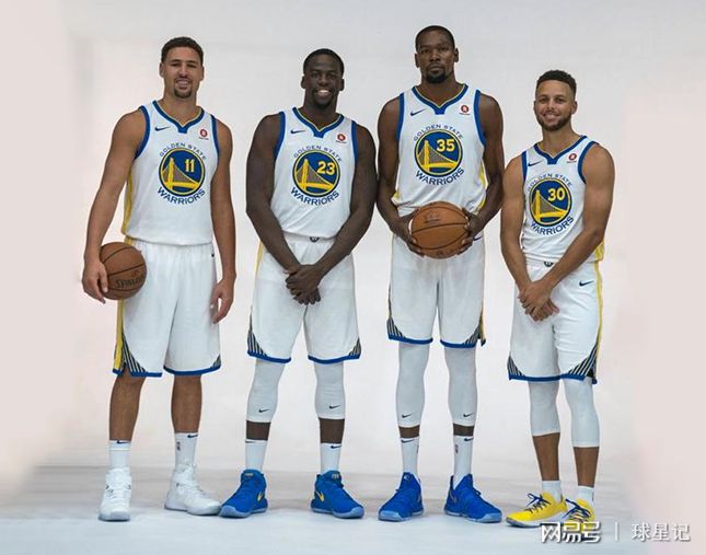 持与家属沟 持与家属沟