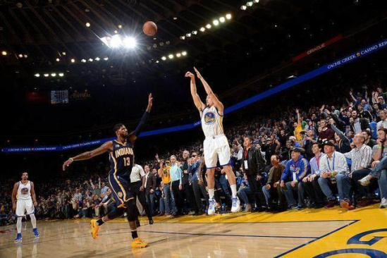 而是由一套 而是由一套