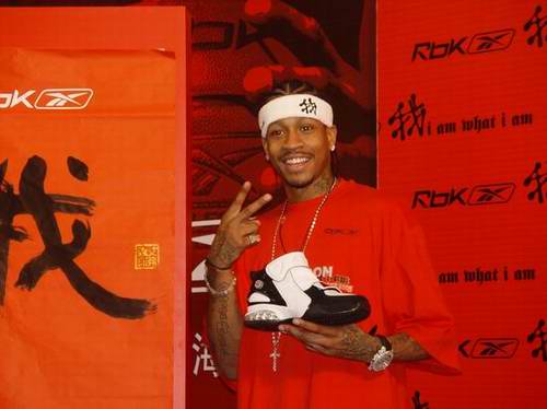 狭小空间的 狭小空间的